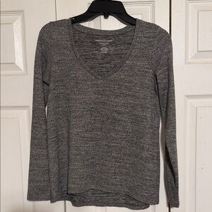 American Eagle Outfitters Charcoal Heather V-Neck Long Sleeve Thick